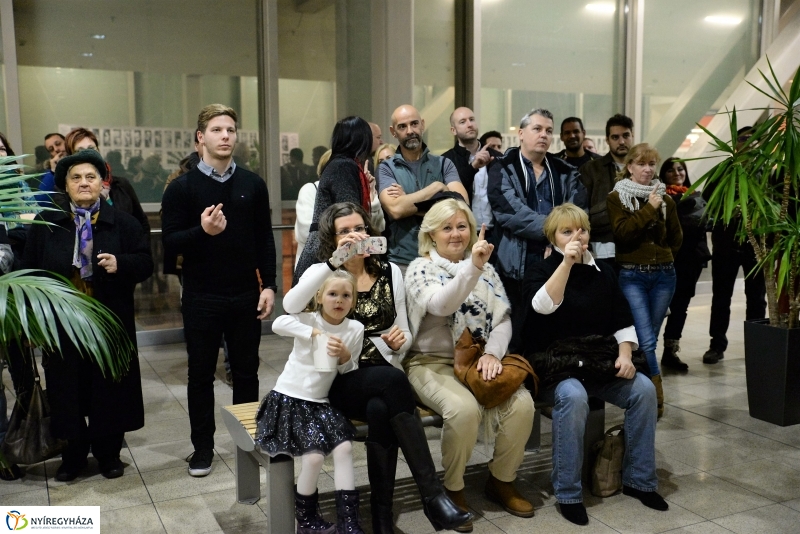 A PIRKADAT FIAI-kiállításmegnyitó a Korzóban