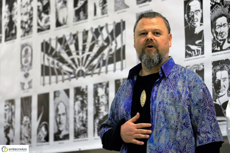 A PIRKADAT FIAI-kiállításmegnyitó a Korzóban