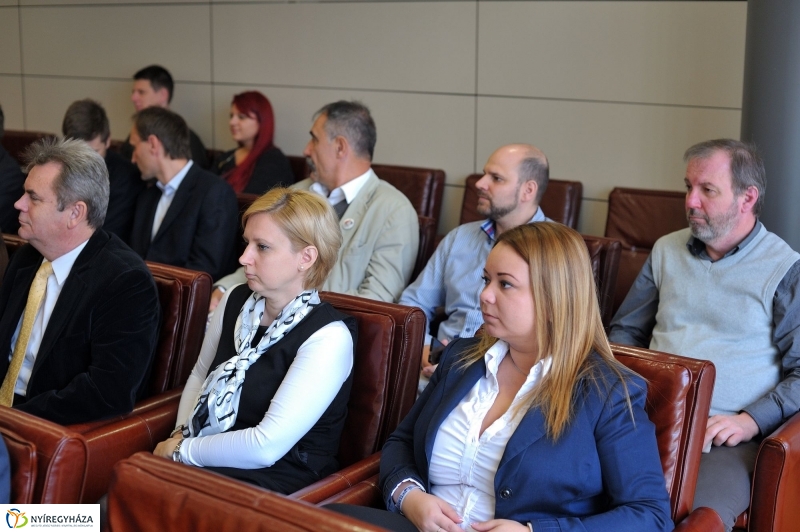 LEGO megállapodás a Nyíregyházi Egyetemen - fotó Szarka Lajos