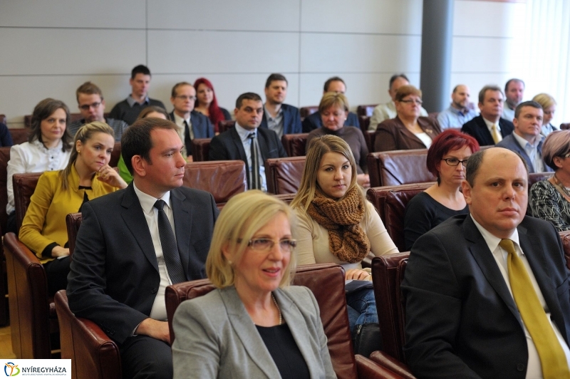 LEGO megállapodás a Nyíregyházi Egyetemen - fotó Szarka Lajos