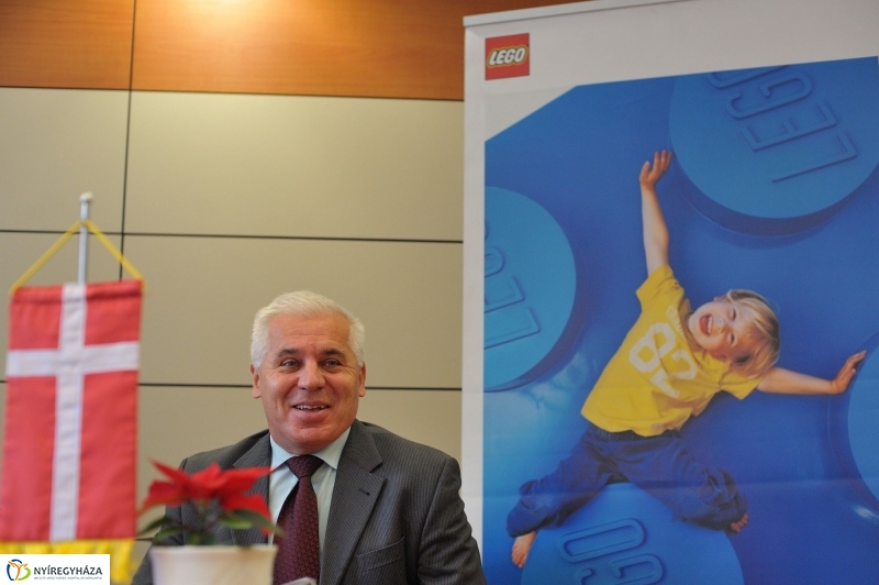 LEGO megállapodás a Nyíregyházi Egyetemen - fotó Szarka Lajos