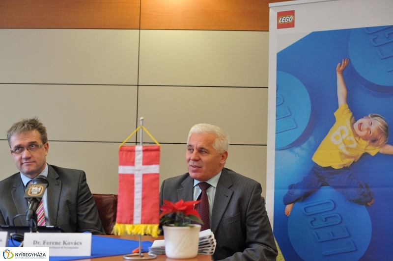 LEGO megállapodás a Nyíregyházi Egyetemen - fotó Szarka Lajos
