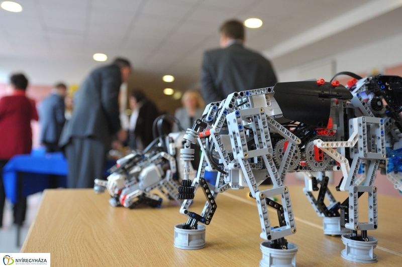 LEGO megállapodás a Nyíregyházi Egyetemen - fotó Szarka Lajos