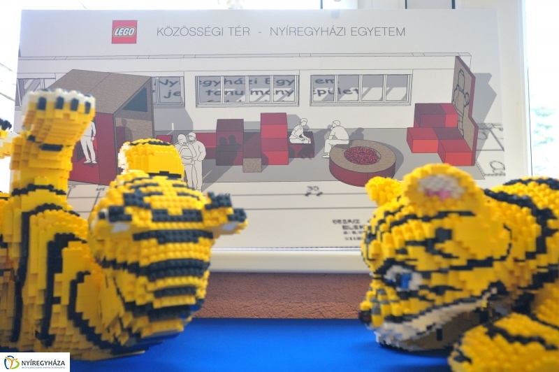 LEGO megállapodás a Nyíregyházi Egyetemen - fotó Szarka Lajos