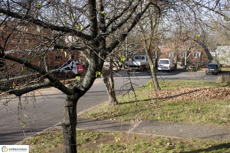 Új aszfalt a Kodály Zoltán utcán - fotó Szarka Lajos
