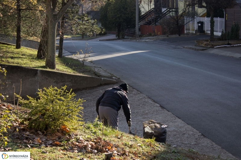 Új aszfalt a Kodály Zoltán utcán - fotó Szarka Lajos