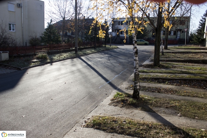 Új aszfalt a Kodály Zoltán utcán - fotó Szarka Lajos