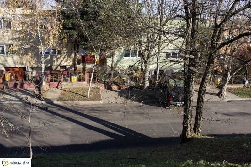 Új aszfalt a Kodály Zoltán utcán - fotó Szarka Lajos