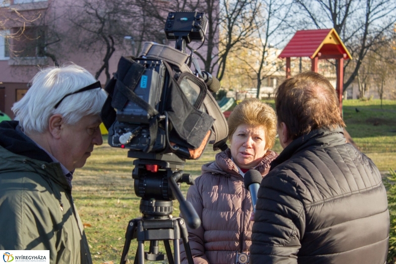 Új aszfalt a Kodály Zoltán utcán - fotó Szarka Lajos