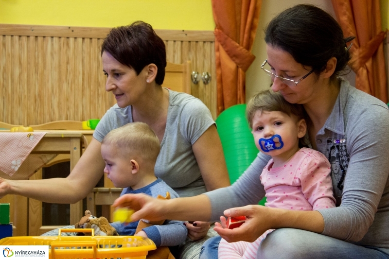 Ismerkedés a bölcsődével - fotó Szarka Lajos