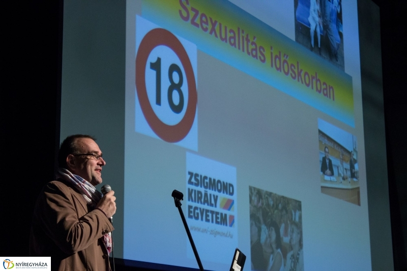 Öregedés Művészete 20161116 - fotó Szarka Lajos