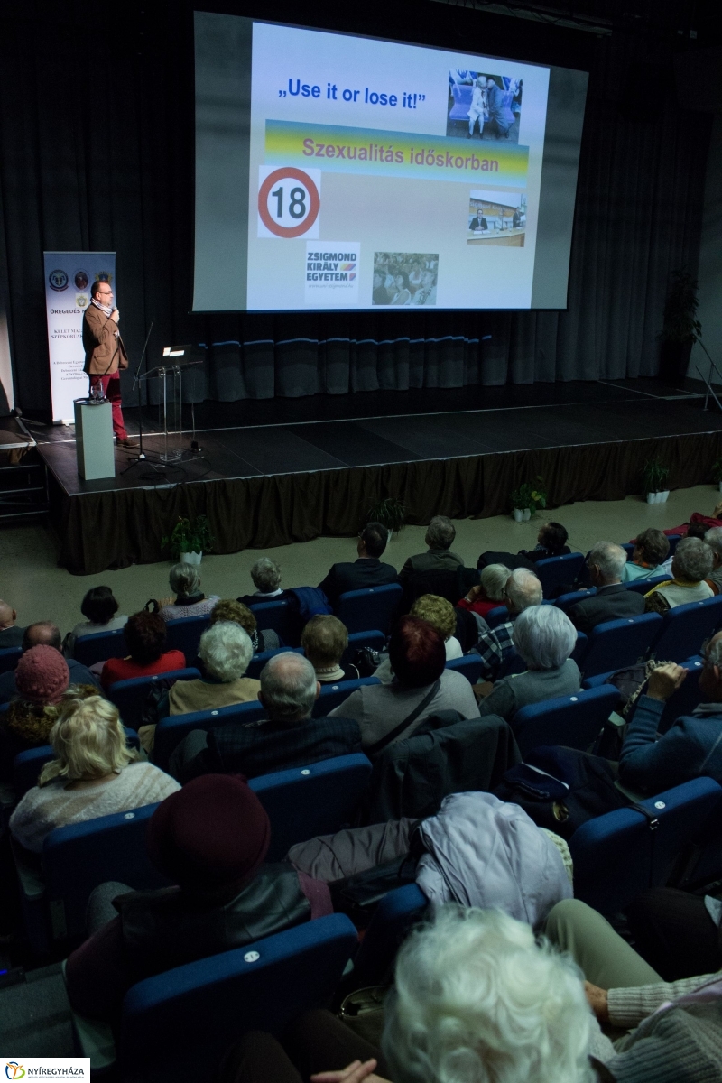 Öregedés Művészete 20161116 - fotó Szarka Lajos