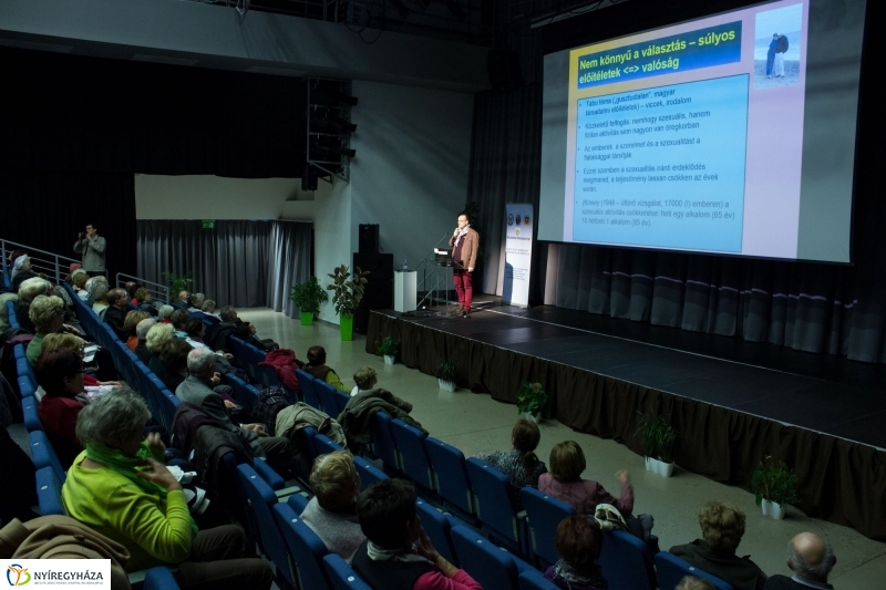 Öregedés Művészete 20161116 - fotó Szarka Lajos