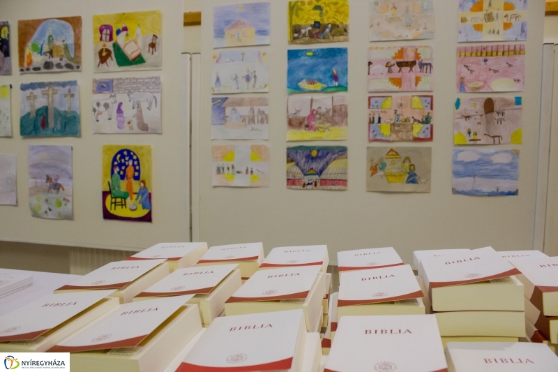 Jézus élete rajzkiállítás - fotó Szarka Lajos