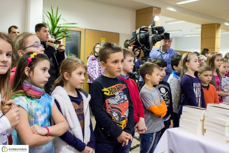 Jézus élete rajzkiállítás - fotó Szarka Lajos