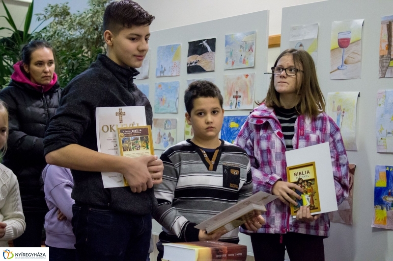 Jézus élete rajzkiállítás - fotó Szarka Lajos