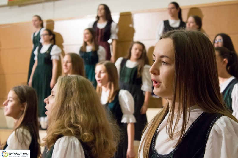 Értékes Esték-Cantemus - fotó Szarka Lajos
