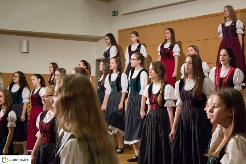 Értékes Esték-Cantemus - fotó Szarka Lajos