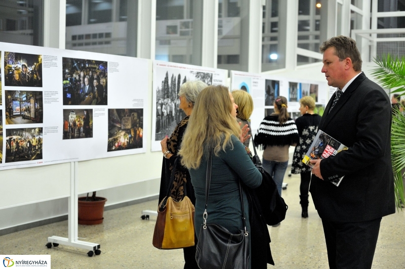Magyar sajtófotó kiállítás Nyíregyházán - fotó Szarka Lajos
