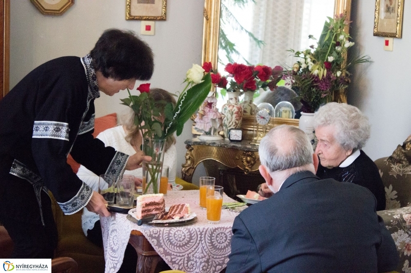 Szépkorú köszöntése - Váradi Lászlóné - fotó Szarka Lajos