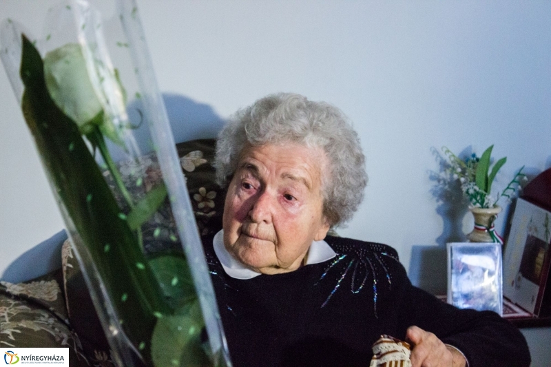 Szépkorú köszöntése - Váradi Lászlóné - fotó Szarka Lajos