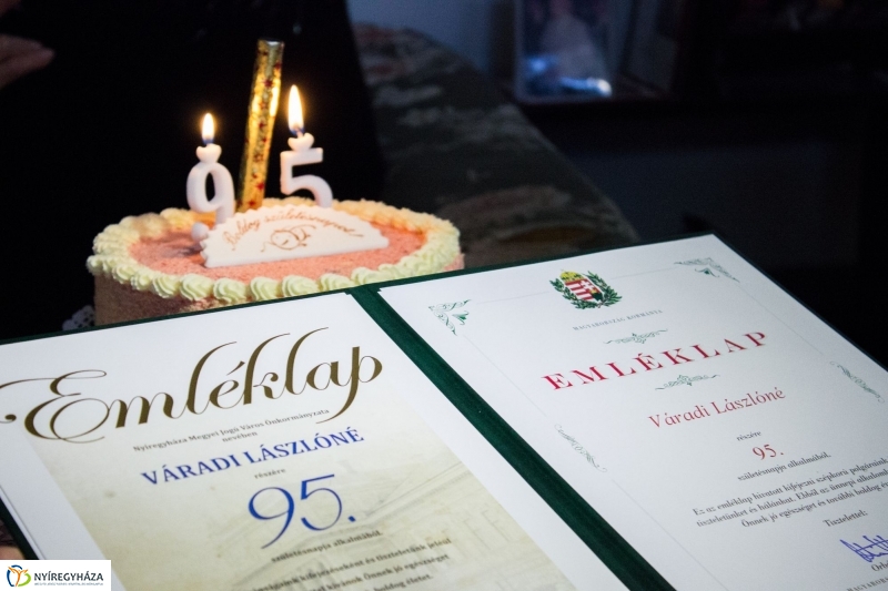 Szépkorú köszöntése - Váradi Lászlóné - fotó Szarka Lajos