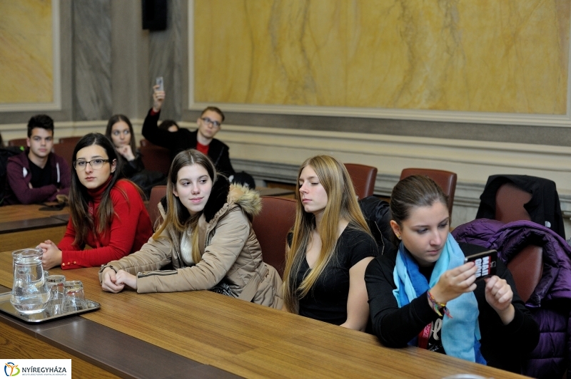 Külföldi diákok a Városházán - fotó Szarka Lajos