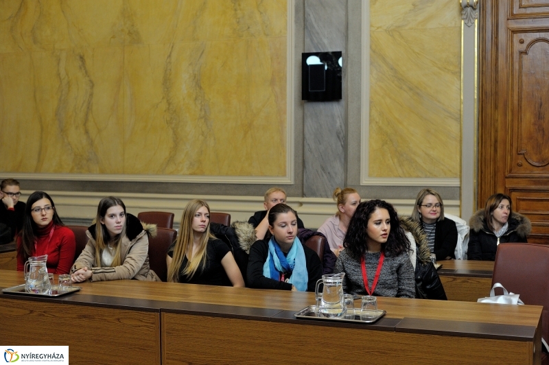 Külföldi diákok a Városházán - fotó Szarka Lajos