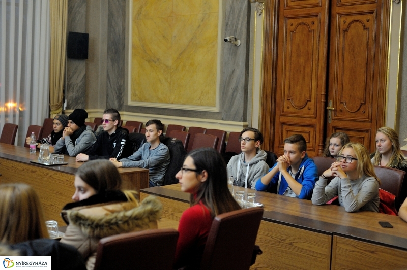 Külföldi diákok a Városházán - fotó Szarka Lajos