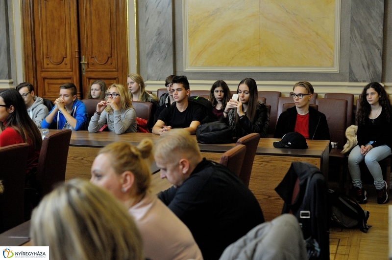 Külföldi diákok a Városházán - fotó Szarka Lajos