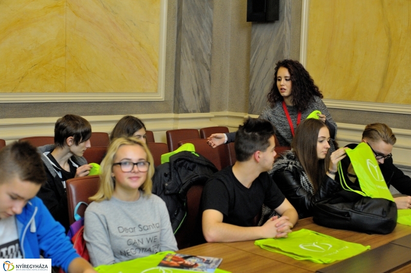 Külföldi diákok a Városházán - fotó Szarka Lajos