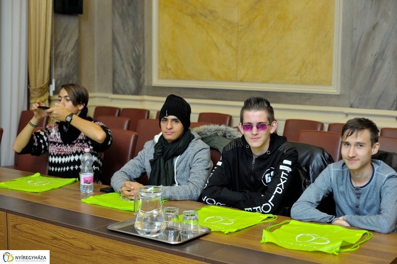 Külföldi diákok a Városházán - fotó Szarka Lajos