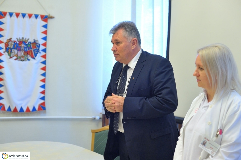 Idősügyi Tanács tagjai a kórházban - fotó Szarka Lajos