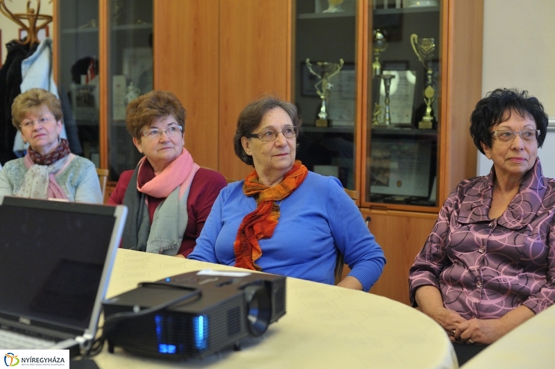 Idősügyi Tanács tagjai a kórházban - fotó Szarka Lajos