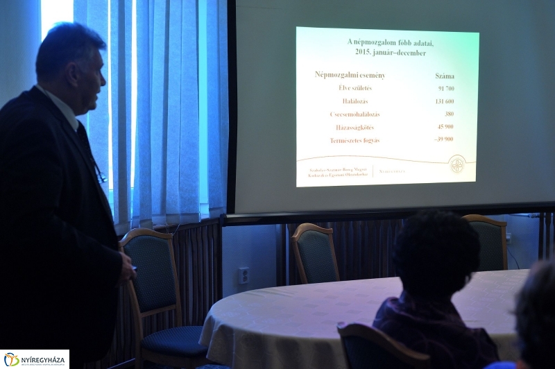 Idősügyi Tanács tagjai a kórházban - fotó Szarka Lajos