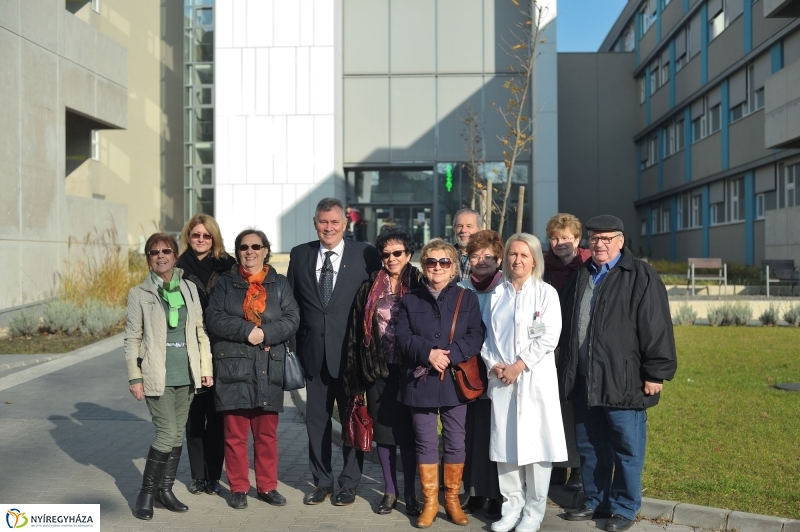 Idősügyi Tanács tagjai a kórházban - fotó Szarka Lajos