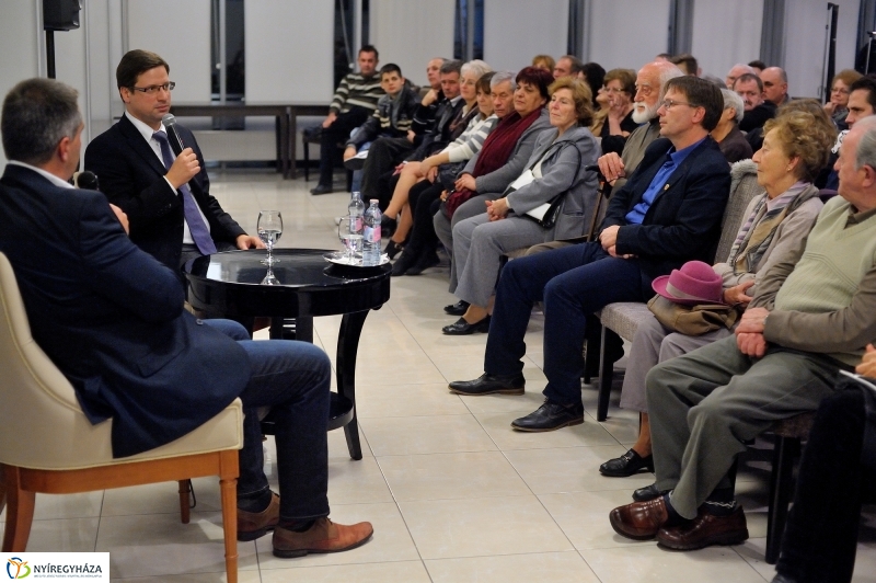 Polgári Szalon vendége Gulyás Gergely - fotó Szarka Lajos