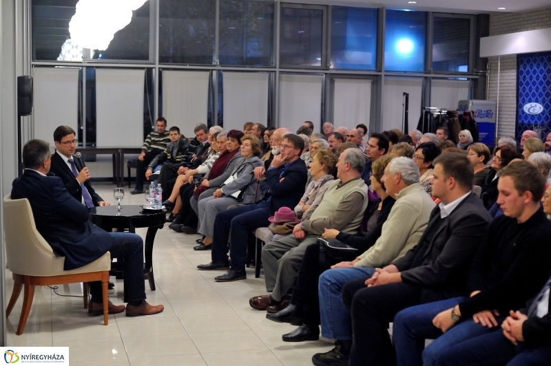 Polgári Szalon vendége Gulyás Gergely - fotó Szarka Lajos