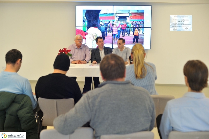 Mikulás futás sajtótájékoztató - fotó Szarka Lajos