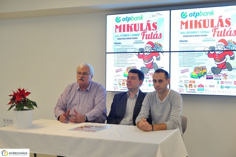 Mikulás futás sajtótájékoztató - fotó Szarka Lajos