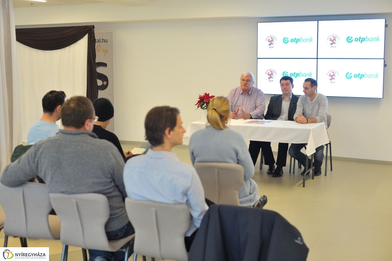 Mikulás futás sajtótájékoztató - fotó Szarka Lajos