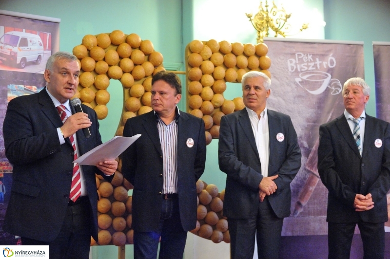 25 éves a Vela Pékség - fotó Szarka Lajos