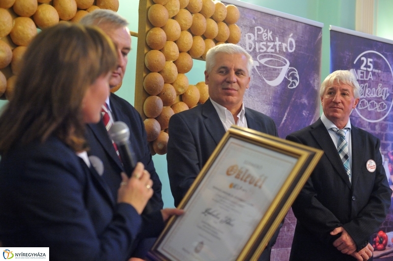 25 éves a Vela Pékség - fotó Szarka Lajos