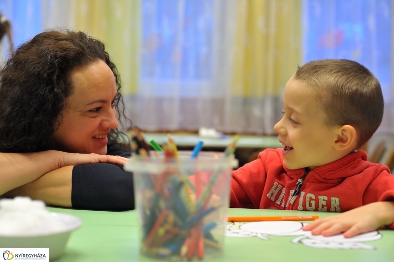 Népi kavalkád a Bem iskolában - fotó Szarka Lajos