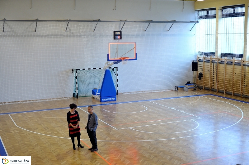 Tornaterem átadás a Bánkiban - fotó Szarka Lajos