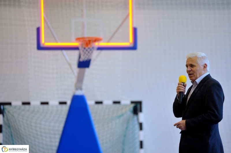 Tornaterem átadás a Bánkiban - fotó Szarka Lajos