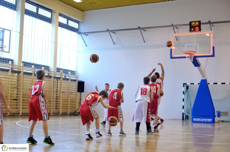 Tornaterem átadás a Bánkiban - fotó Szarka Lajos