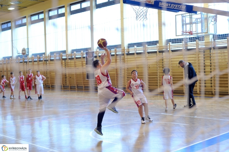 Tornaterem átadás a Bánkiban - fotó Szarka Lajos