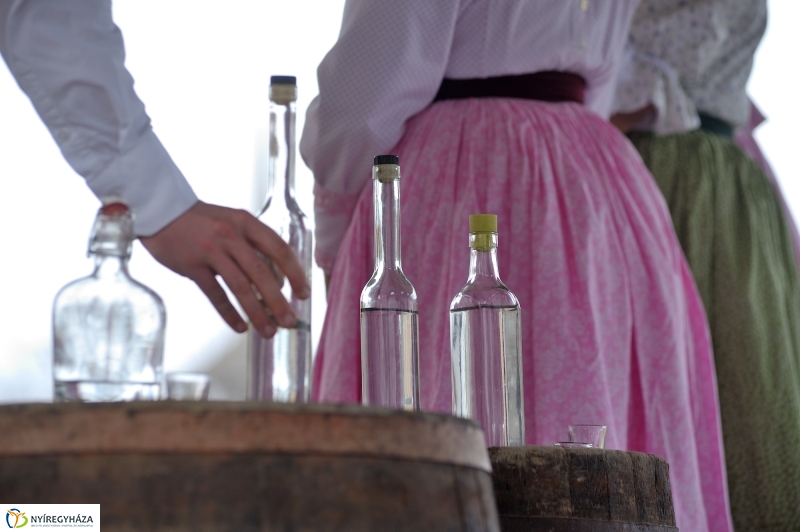 Pálinkanap a múzeumfaluban - fotó Szarka Lajos