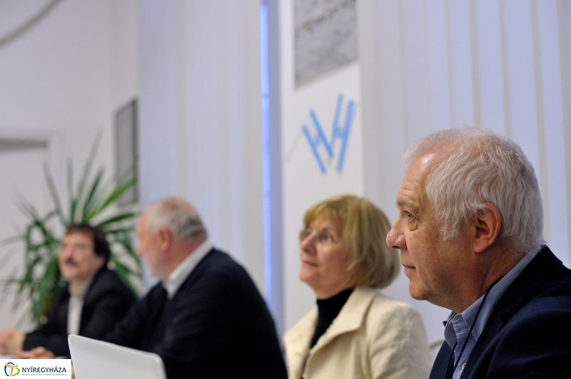 Ahol szétoszlik a világosság - fotó Szarka Lajos